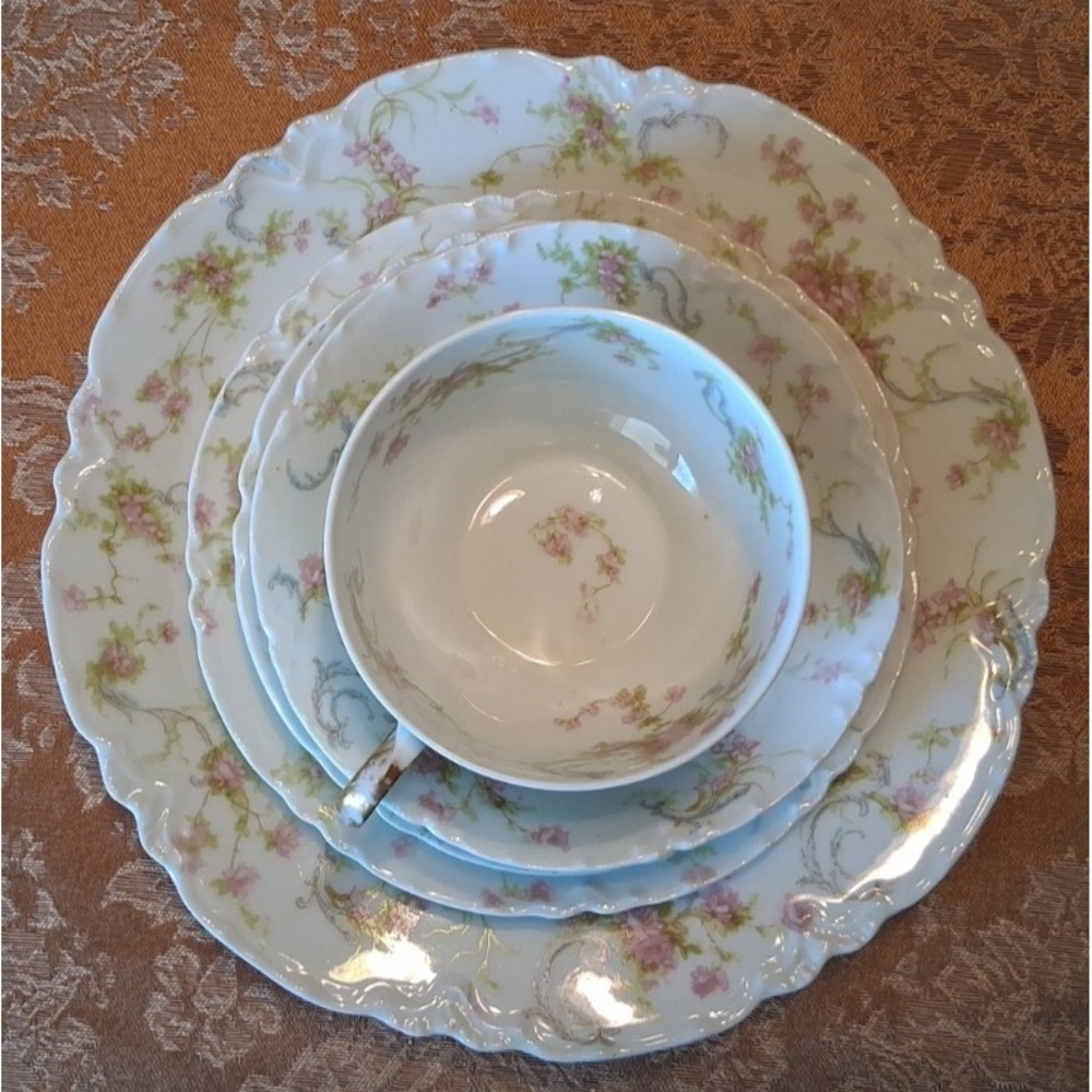 21 PC Princess Limmoge Lunch Plates Cups & Saucers,Bread Plates,bowls,Gravy Boat